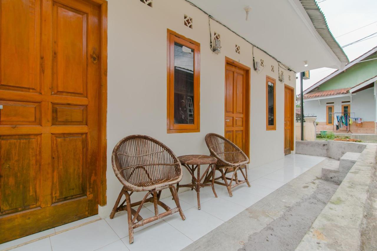 Ayu Homestay Syariah Sukabumi Esterno foto