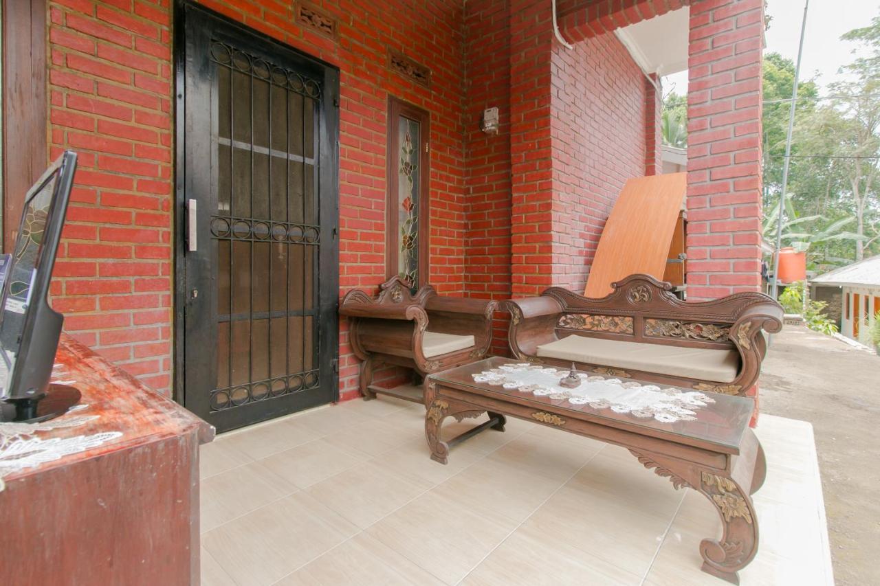 Ayu Homestay Syariah Sukabumi Esterno foto