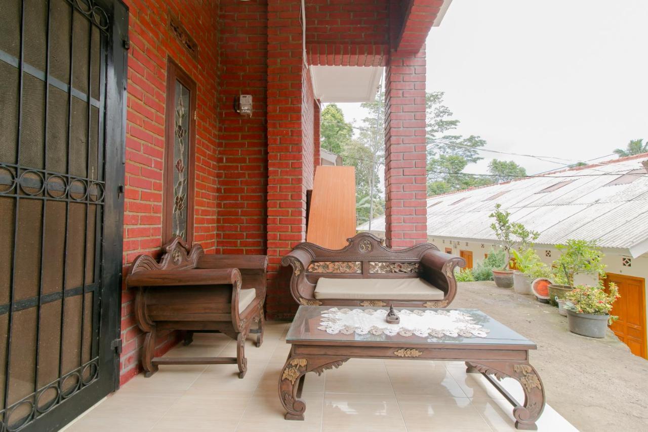 Ayu Homestay Syariah Sukabumi Esterno foto