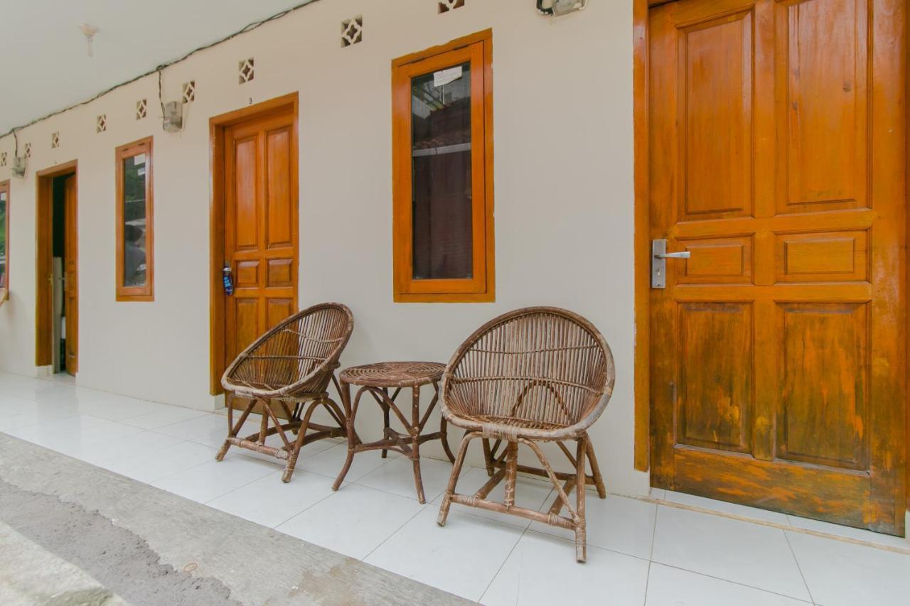 Ayu Homestay Syariah Sukabumi Esterno foto