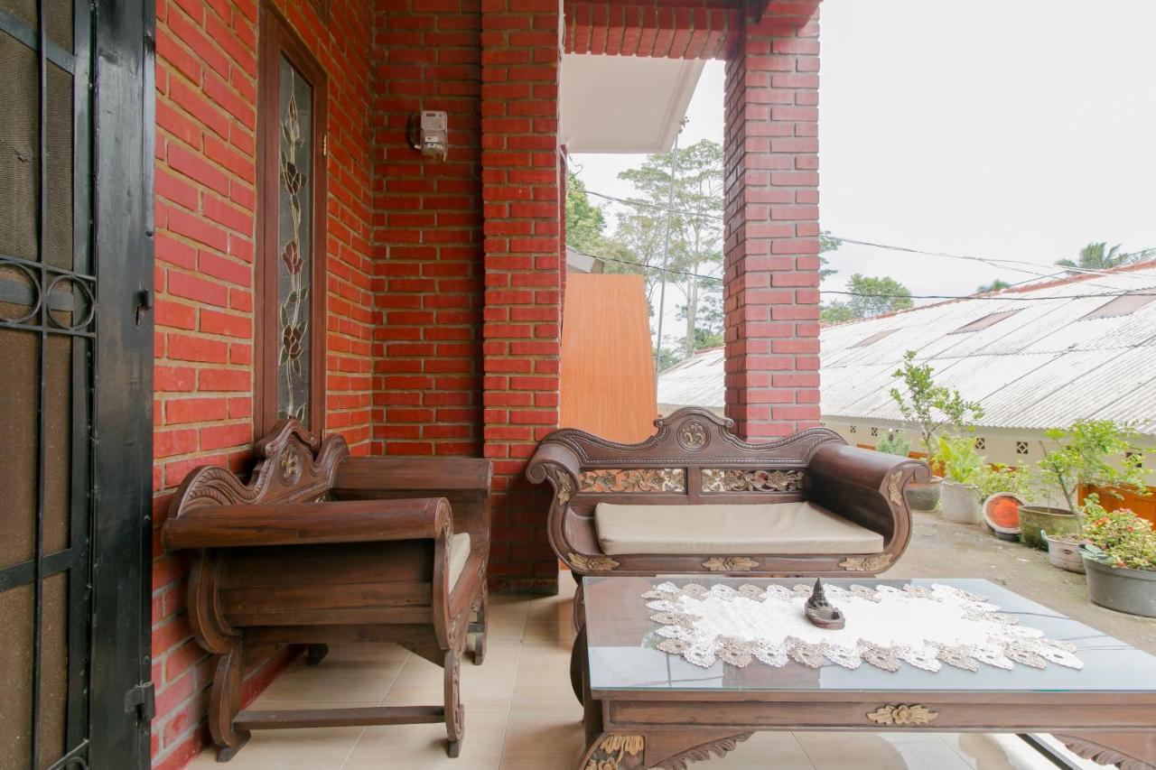 Ayu Homestay Syariah Sukabumi Esterno foto