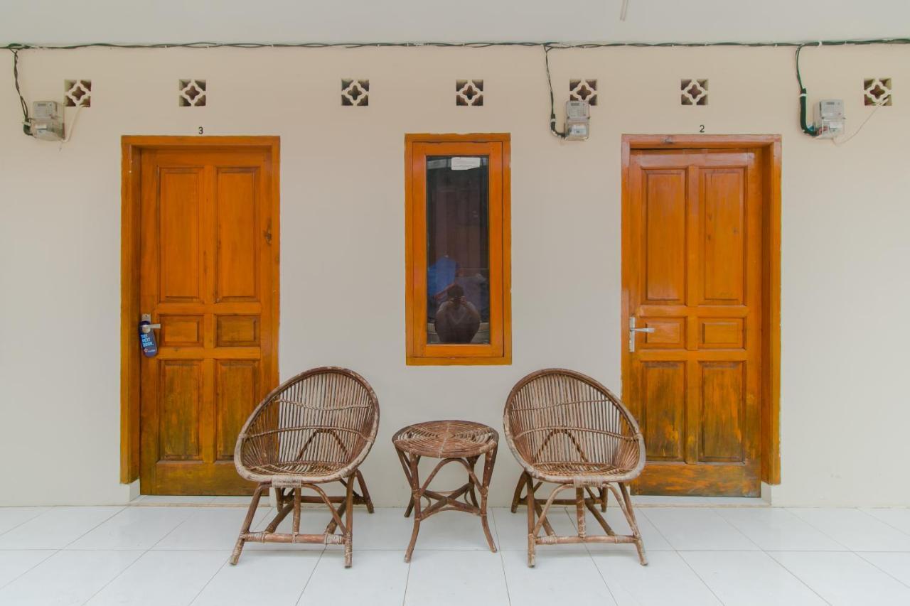 Ayu Homestay Syariah Sukabumi Esterno foto